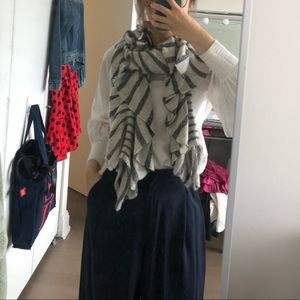 BCBG scarf